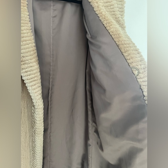 Vintage Fur Coat - Picture 9 of 9